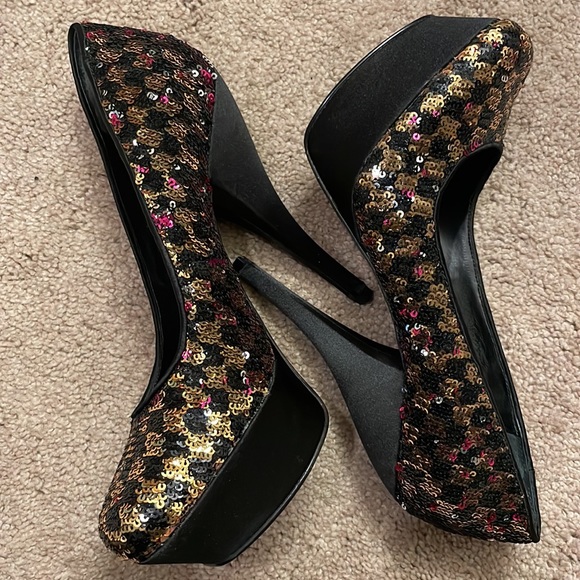 Women’s Nine West 5 1/2 inch sequin platfom heels - Picture 2 of 9